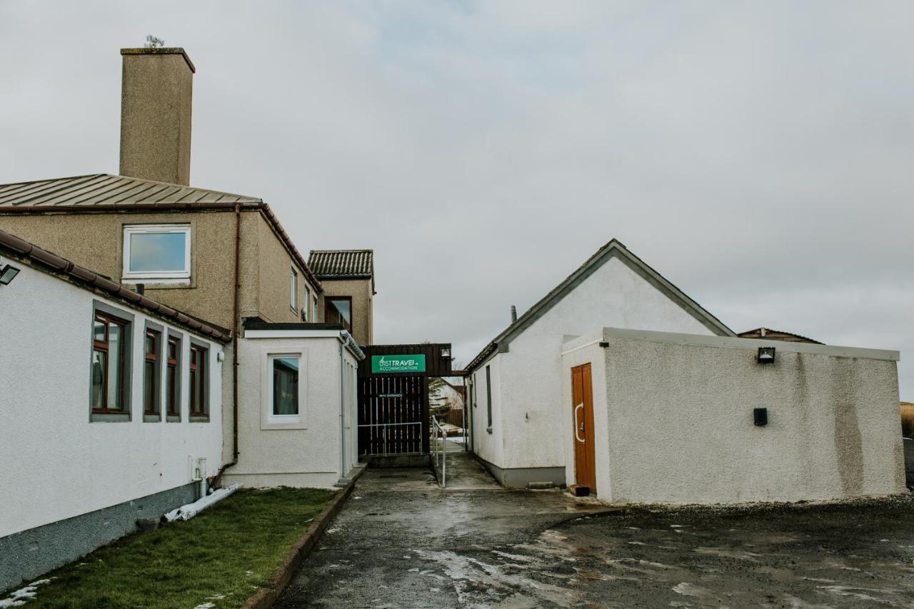 Uist Travel Accommodation Daliburgh  Exterior foto