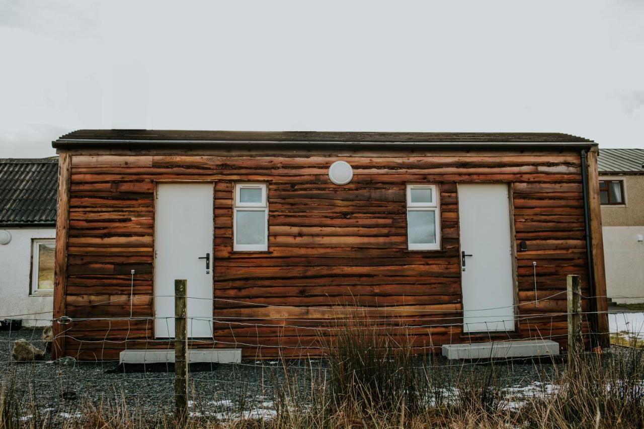 Uist Travel Accommodation Daliburgh  Exterior foto